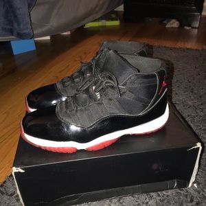 SUPER HOT RETRO 11s.. BREDS 2012